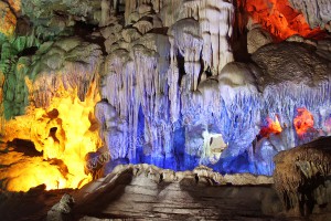 Thien Cung cave-a mythical story in Halong bay