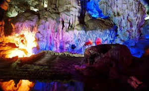 Thien Cung cave-A gift of Nature for Halong bay